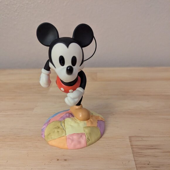 WDCC Millenium Mickey "On Top of the World" Figurine New with Box and COA - Picture 1 of 11